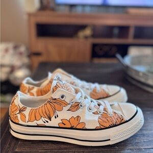 NWOB Converse Chuck 70 Floral Print Low Top Sneakers size 8